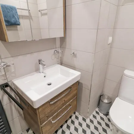 3 Coastguard Station بيت للعطل