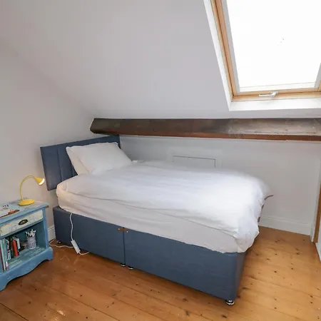 بيت للعطل 3 Coastguard Station *