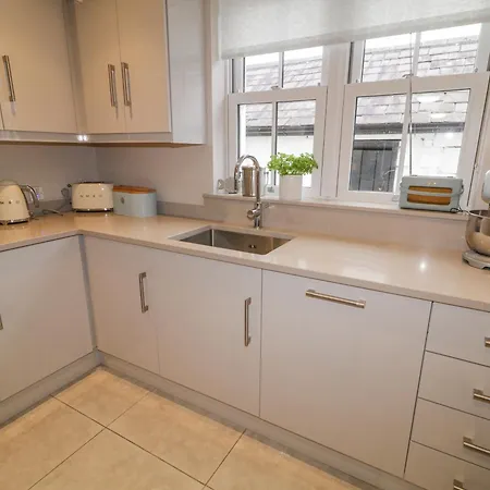 بيت للعطل 3 Coastguard Station راثمولان