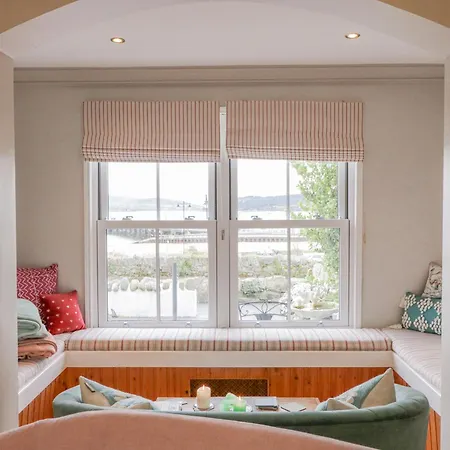 3 Coastguard Station * راثمولان