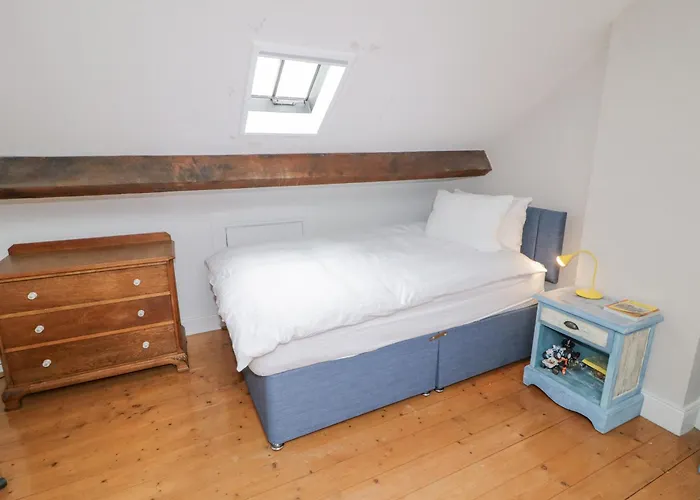 3 Coastguard Station * 拉斯姆兰