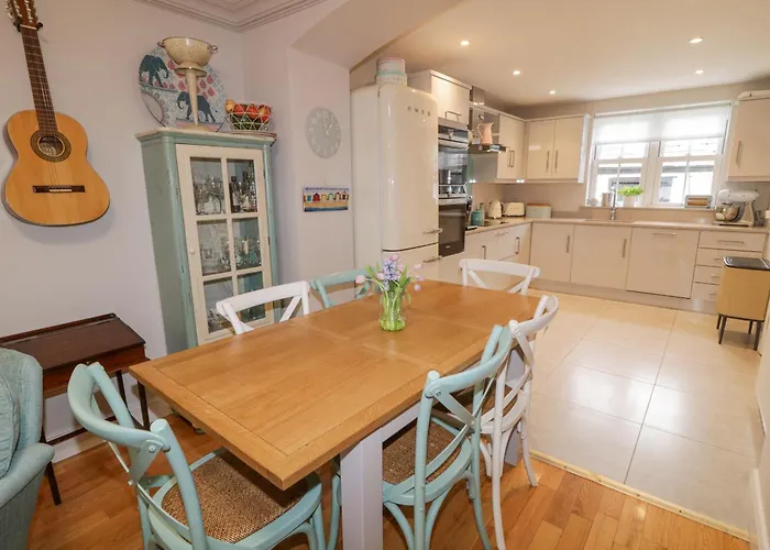 3 Coastguard Station *