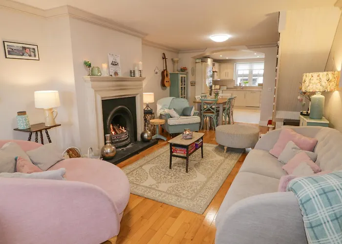 3 Coastguard Station 度假居 *